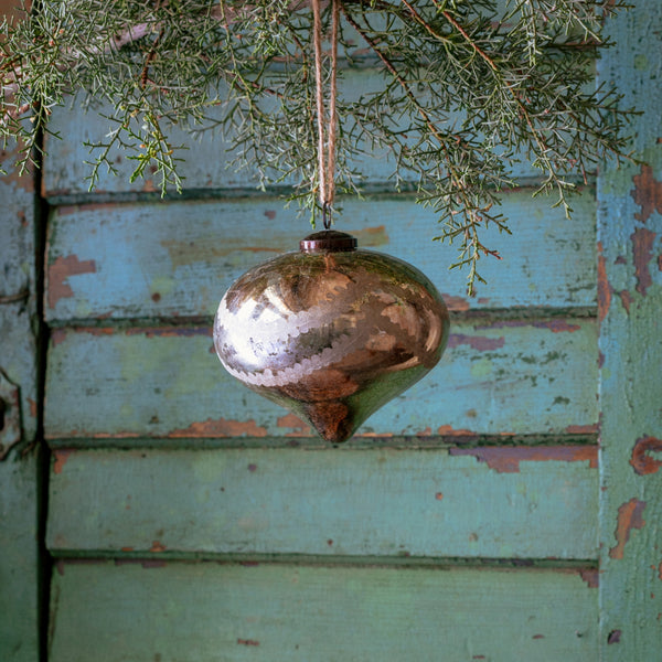 Notre Dame Glass Onion, 6"